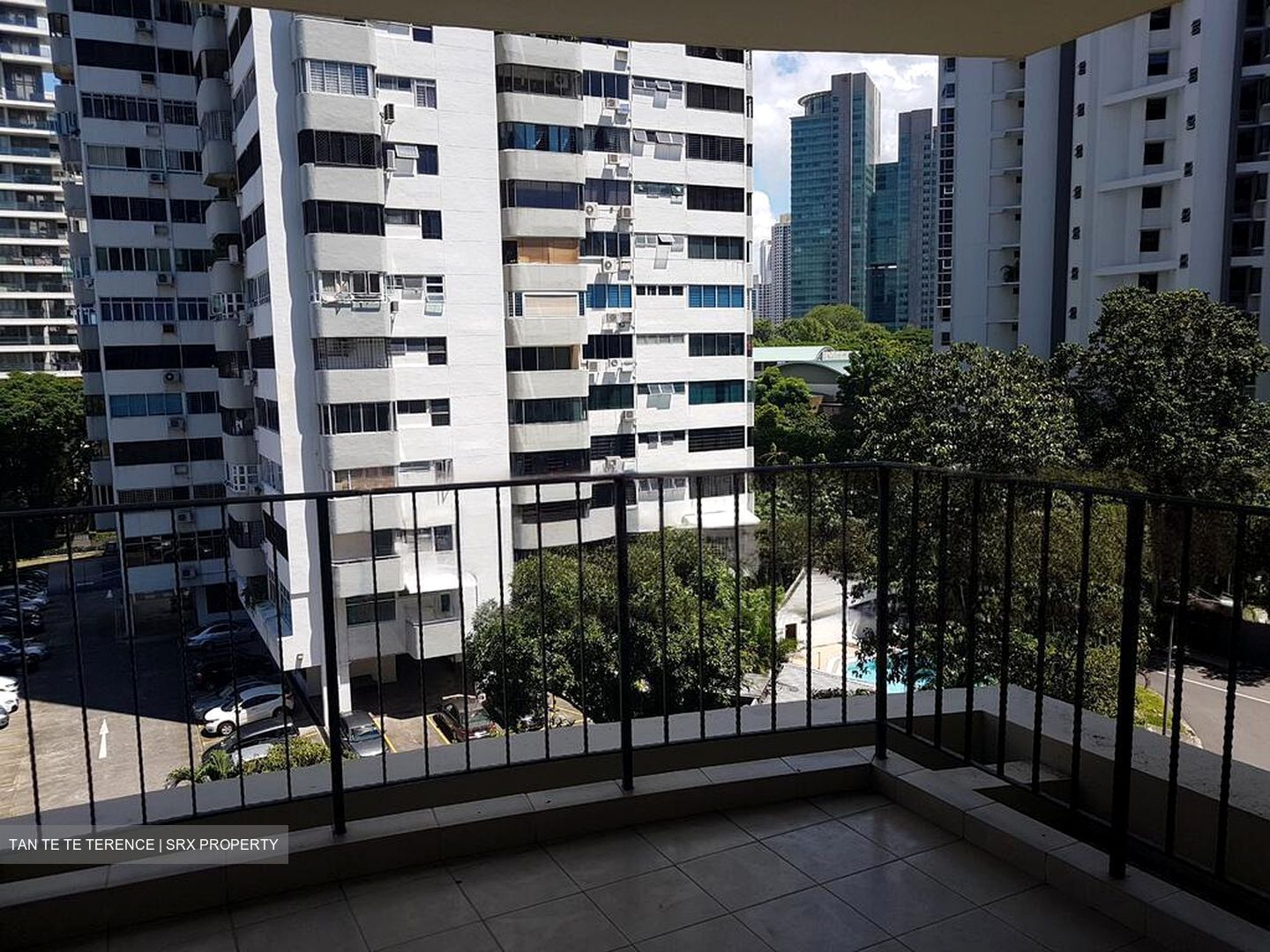 Papillon (D12), Apartment #477954271